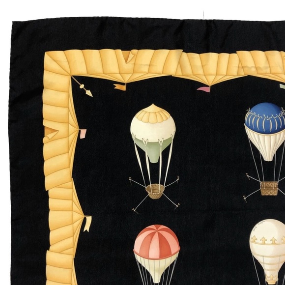 Authentic BVLGARI scarf Balloon Pattern Silk 100% Scarf - Picture 3 of 8